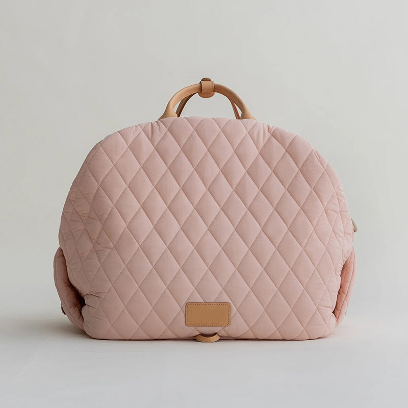 Chic Pet Handbag – Perfect for Outdoor Adventures with Your Furry Friend