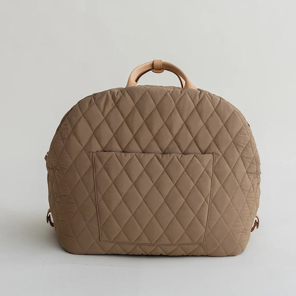 Chic Pet Handbag – Perfect for Outdoor Adventures with Your Furry Friend
